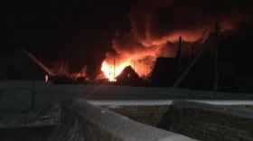 В поселке Харачево Вологодского района ночью загорелся строящийся дом