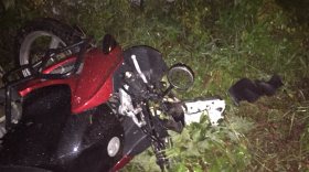 В Вологде 40-летний мотоциклист врезался в забор ритуальной фирмы и погиб