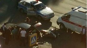 Очевидцы ДТП на Ленинградской в Вологде: мотоциклист улетел на 15 метров