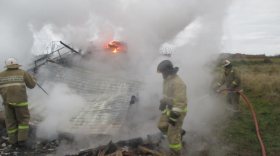В Шекснинском районе сгорел вагончик строителей: есть пострадавший