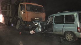 В Соколе водитель «Ситроена» погиб после лобового столкновения с КамАЗом