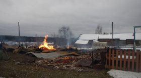 Пожар в дачных домах деревни Коченьга Тотемского района устроили воры, заметавшие следы