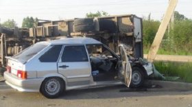 В Вологде погиб водитель ВАЗа: он врезался в грузовик на повороте