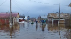 Половодье в Великоустюгском районе: уровень воды нестабилен, за ночь многие дома затопило