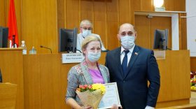 Лучших медсестер и врачей наградили в гордуме Вологды