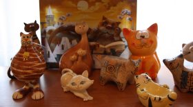 В Вологде открылась выставка "Мартовские котики"