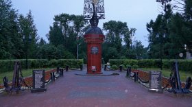 Памятник землепроходцам и мореходам в Тотемском районе пополнился мемориальными плитами