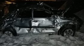 В Чагодощенском районе «Форд» опрокинулся в кювет: пострадали два человека