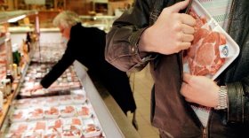 Полицейские разыскивают двоих мужчин, укравших товар из магазина в Харовске