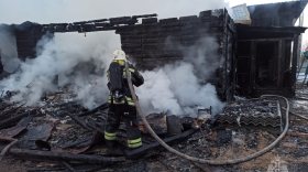 В Кириллове деревянный дом сгорел из-за короткого замыкания