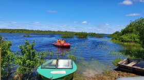 На Кубенском озере продолжаются поиски пассажира затонувшего катера