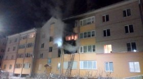 59 человек эвакуировали сегодня ночью во время пожара в поселке Кувшиново