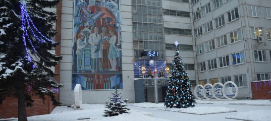 Вомз вологда. Мозаика в Вологде ВОМЗ. Вологодский оптико-механический завод. ВОМЗ Великие Луки Рахманов. ВОМЗ новый год.