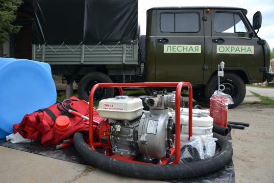 Пять лесопожарных УАЗов поступят в пять районов Вологодской области