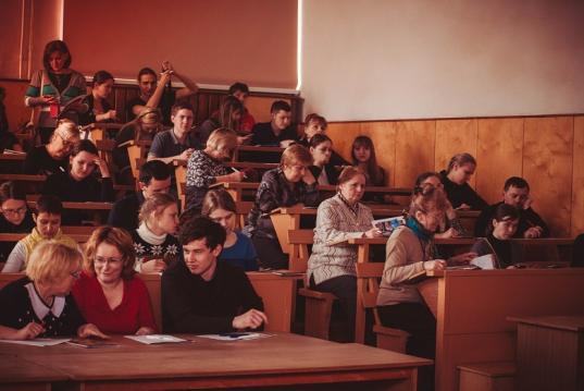 Подготовка к «Тотальному диктанту»: в Вологде на площади Революции расскажут о правописании в соцсетях