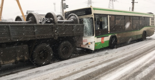 В Вологде будут судить водителя автобуса №1, устроившего ДТП с КамАЗом