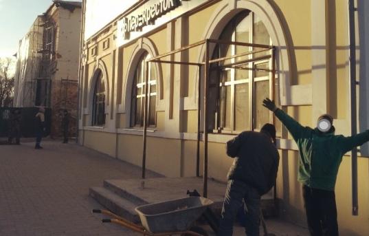 Предприниматель Эльбрус Карсанов незаконно захватил участок в центре Вологды для "Перекрестка"