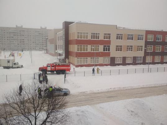Десять школ и бизнес-центр в Вологде эвакуировали из-за звонков о минировании