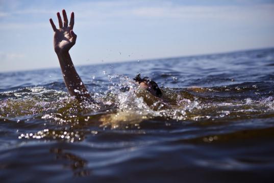 Три человека утонули в водоемах Вологодской области за два дня