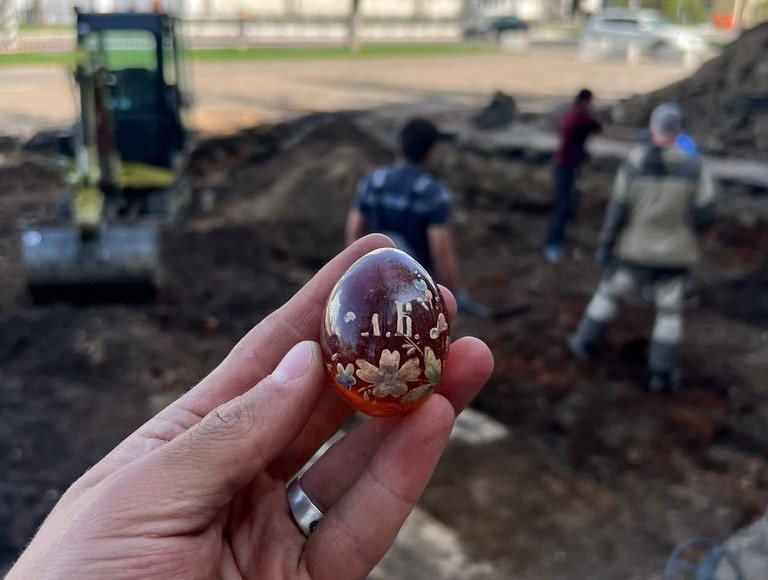 Напильник 17-го века и пасхальное яйцо найдены в Вологде в ходе археологических раскопок