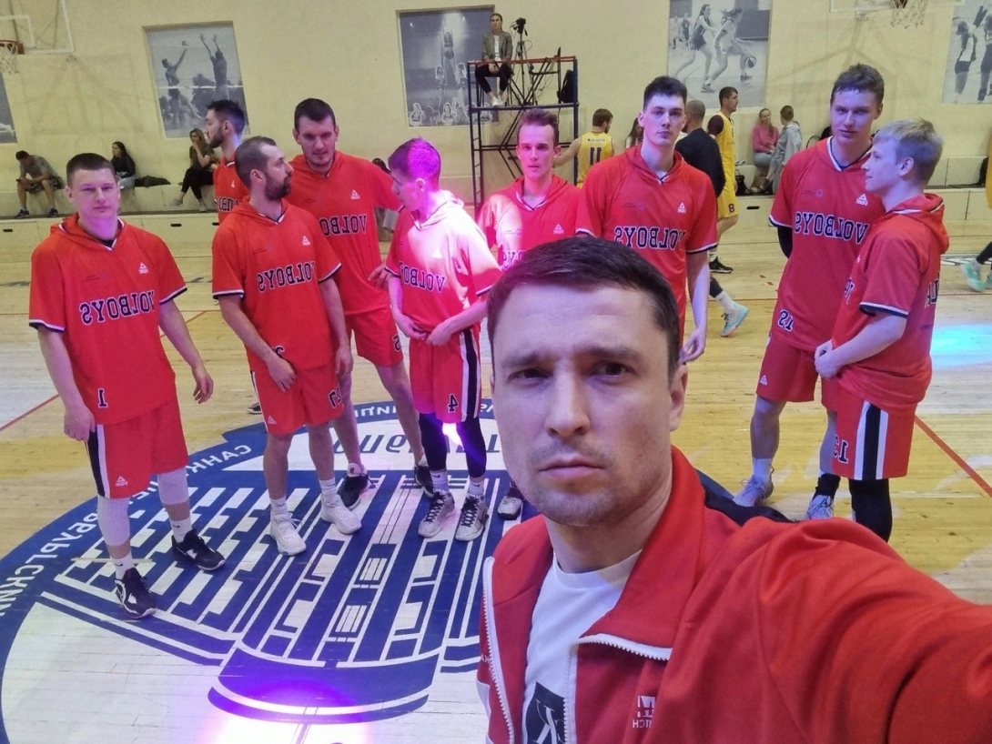 Мужская сборная Вологды по баскетболу стала серебряным призёром чемпионата Первой лиги СЗФО