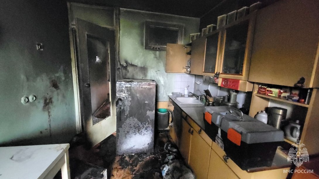 В Великом Устюге семейная пара пострадала при пожаре в собственной квартире