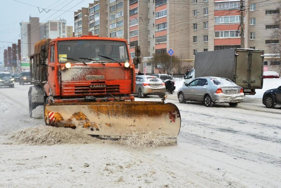 Георгий Филимонов раскритиковал власти Вологды за наледи на дорогах