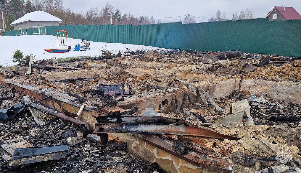 Дачный дом сгорел из-за теплого пола в Устюженском округе