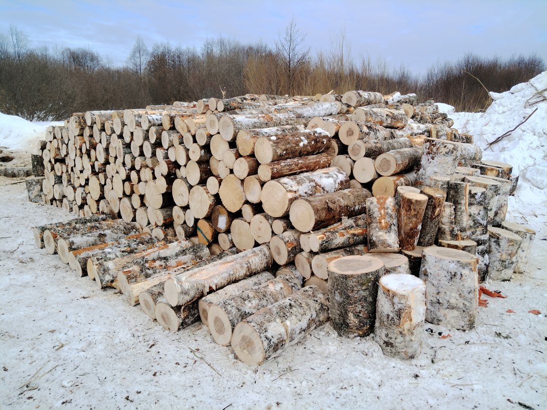 Монастырю на острове Каменный подарили 150 кубометров дров