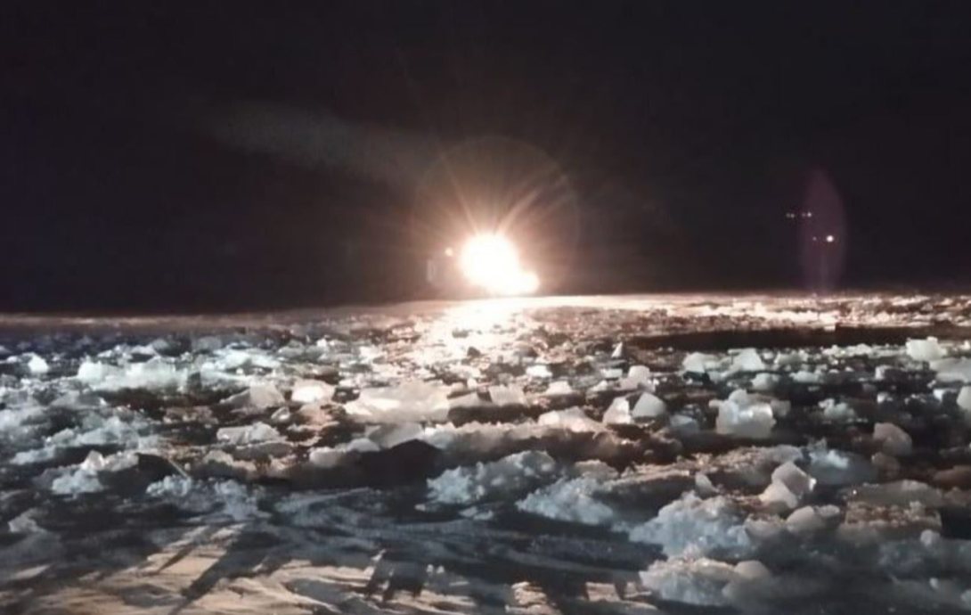 Летевший в Вытегру вертолет МЧС разбился над Онежским озером