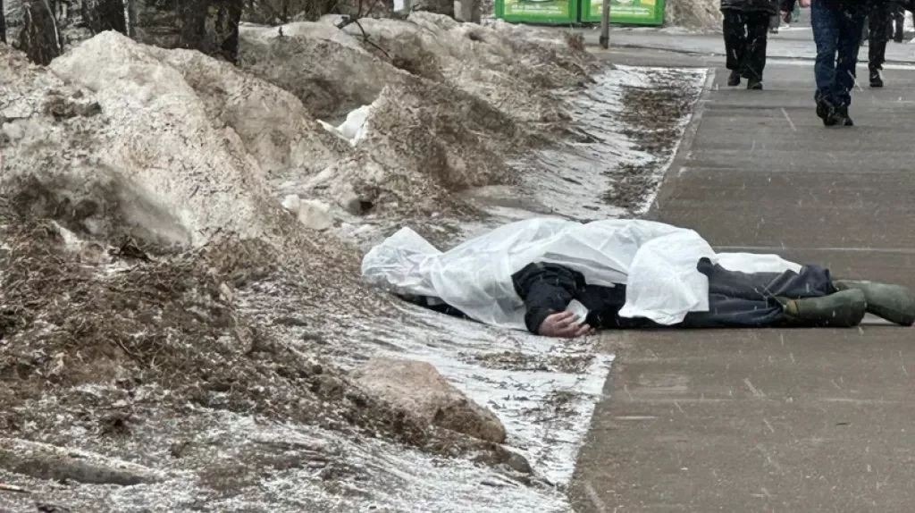 В заречной части Вологды прямо на улице скончался мужчина