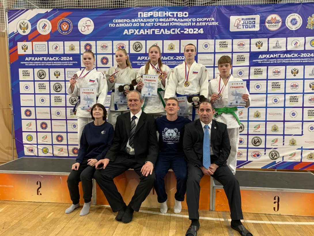 Череповецкие спортсменки взяли два золота первенства СЗФО по дзюдо