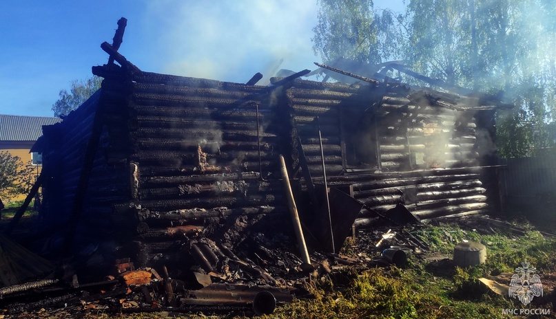 При пожаре в Бабаево погиб пенсионер с больными ногами