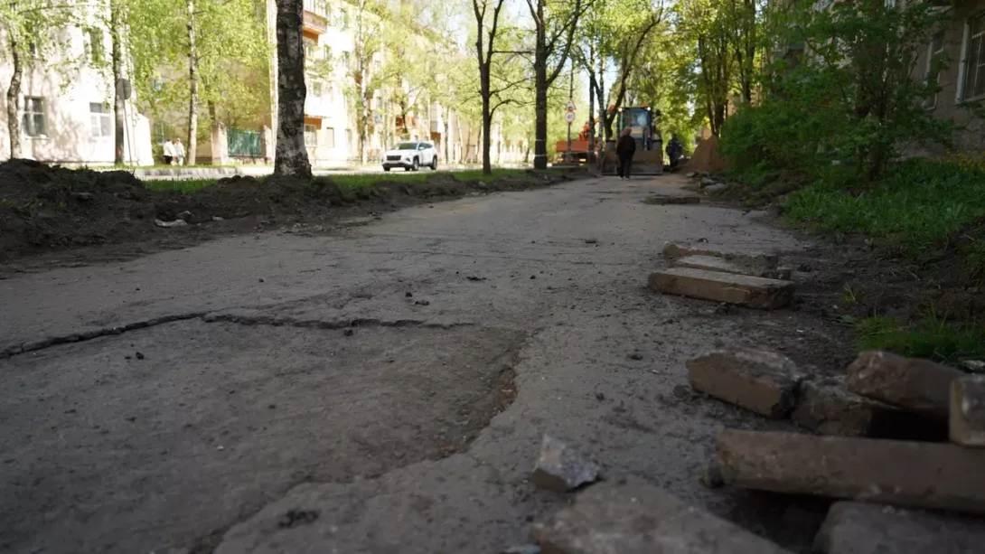 В Вологде начали ремонтировать тротуары