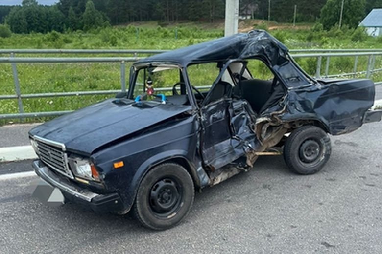 В Вытегорском районе водитель легковушки погиб в аварии