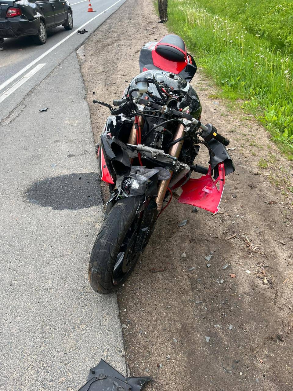 Под Вытегрой мотоциклист серьезно пострадал в ДТП с иномаркой