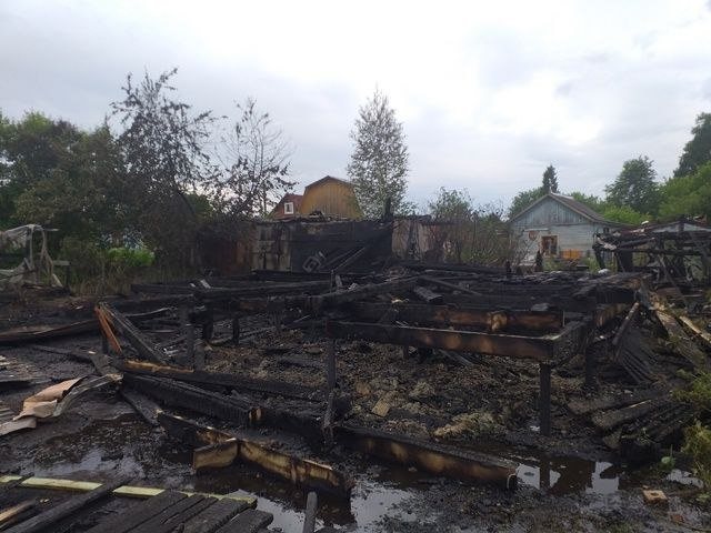 Два подростка спалили дачный дом за 2,7 млн рублей под Вологдой