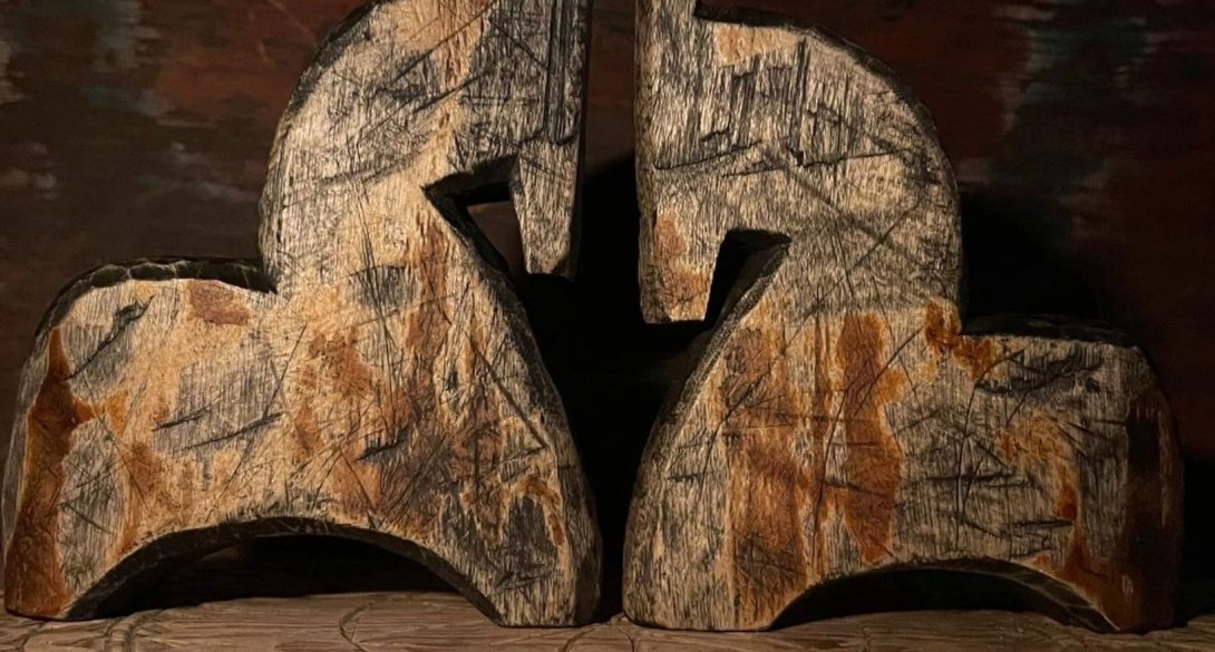 В галерее «Красный мост» в Вологде откроется выставка «Деревянные артефакты» 