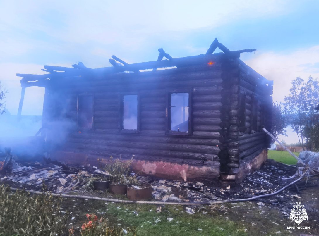 Дачный домик сгорел в Шекснинском районе 