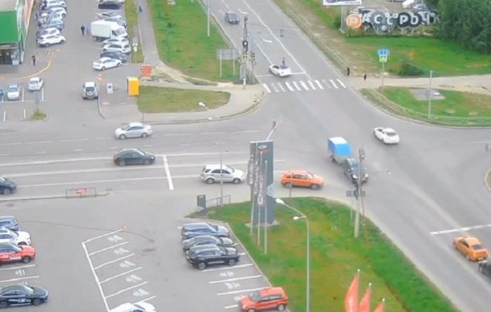 17-летний подросток сбит на пешеходном переходе в Вологде