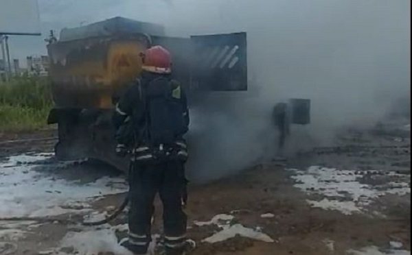 В Вологде сегодня сгорел экскаватор