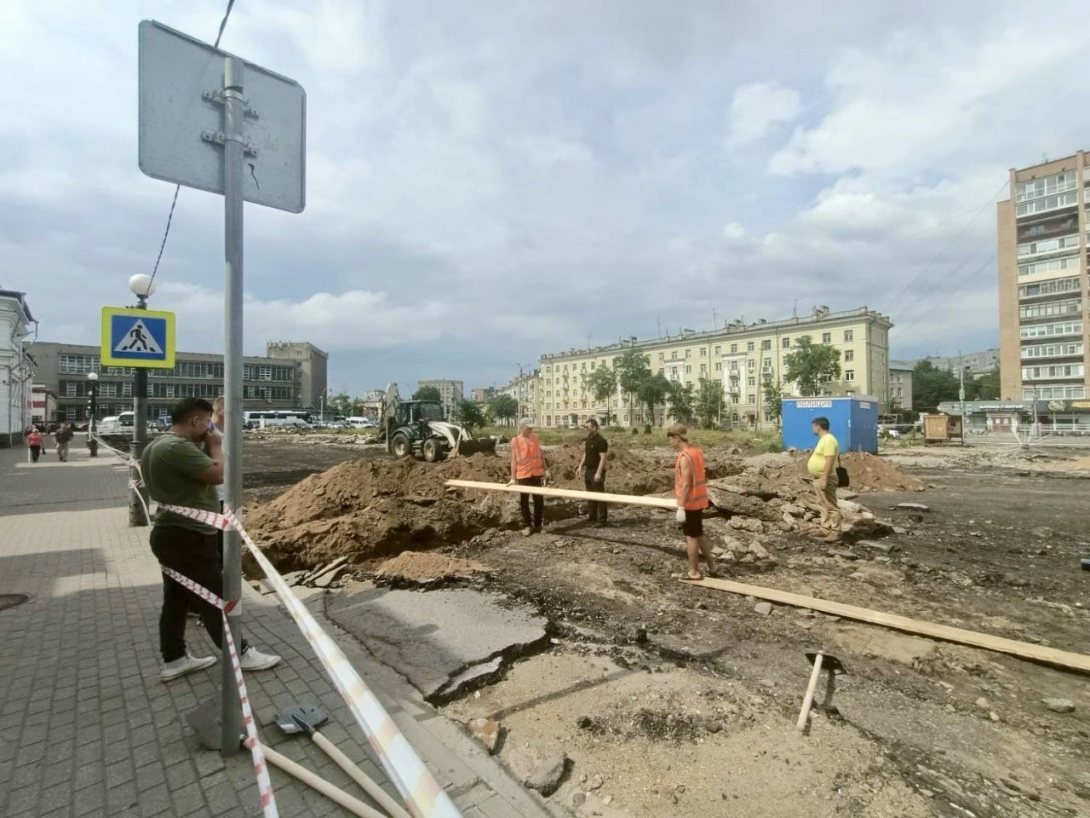 На площади Бабушкина в Вологде возобновились работы | 10.07.2024 | Вологда  - БезФормата