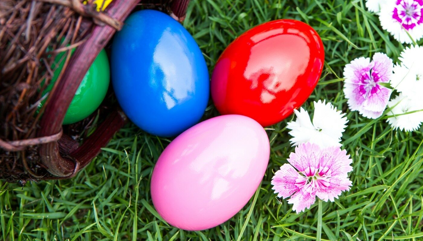 Яйца для Пасхи станут красными: этот краситель даст тот самый классический цвет