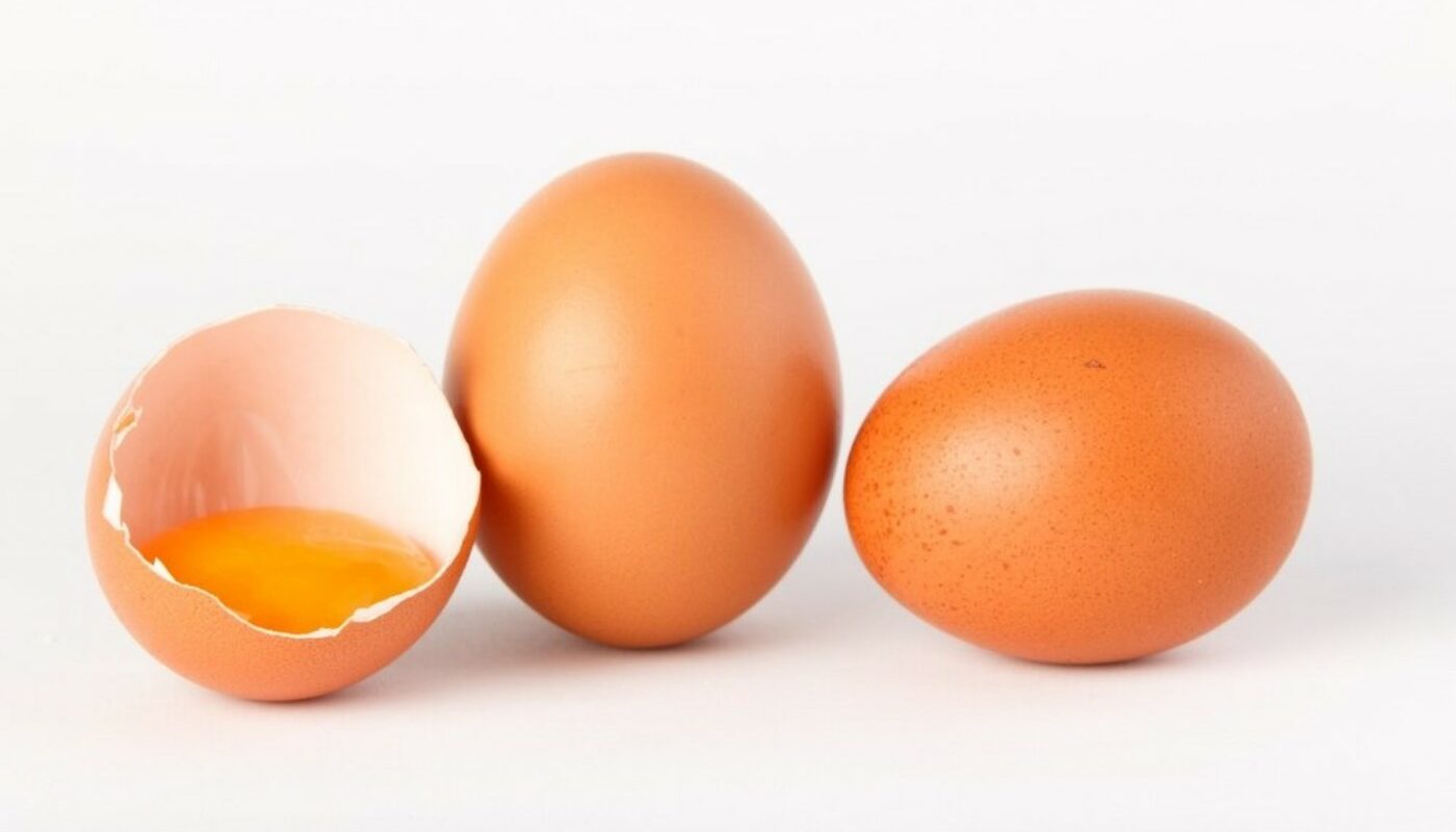 Без яйца блюдо будет не хуже! Топ-7 доступных продуктов, которые помогут заменить яйцо