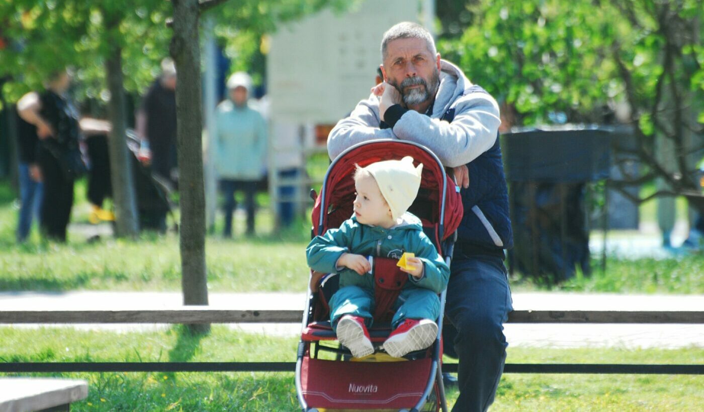 Советы психолога: 5 поступков, которые категорически нельзя прощать внукам