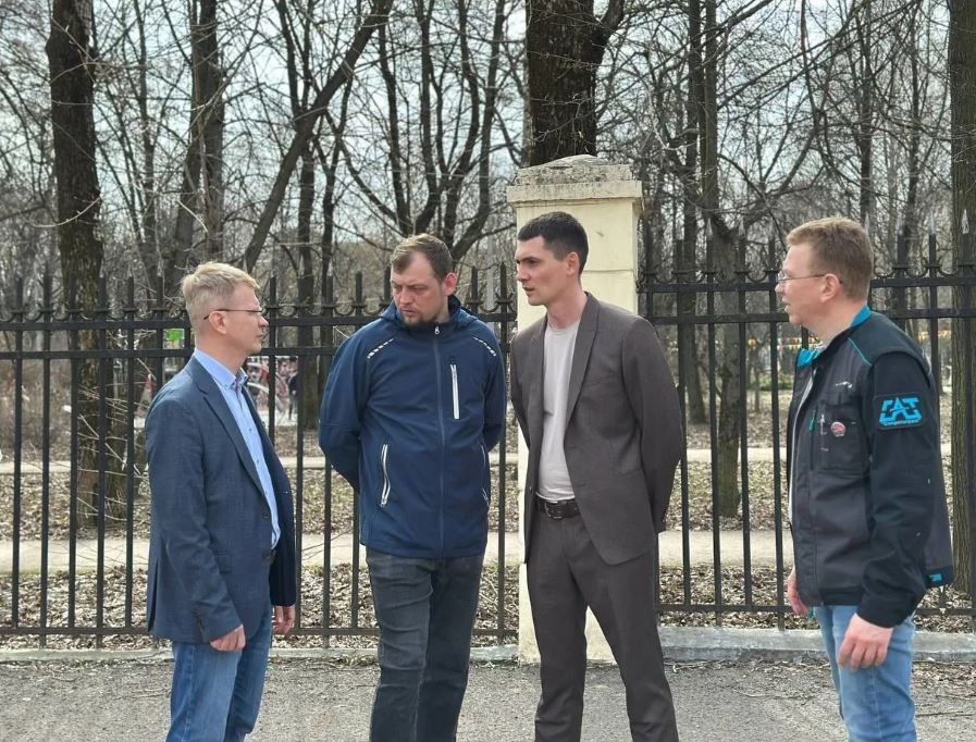 В Череповце могут внепланово отремонтировать разбитый участок улицы Карла Маркса вдоль Комсомольского парка