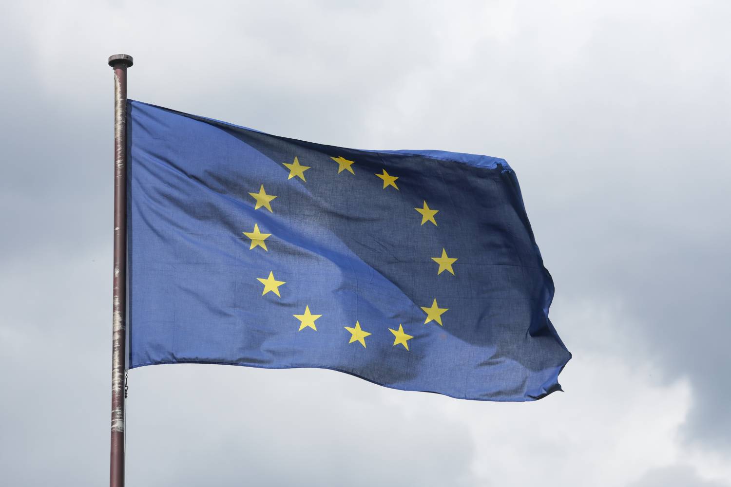 Трамп тормозит поставки оружия Украине: Европа готовит «план Б»