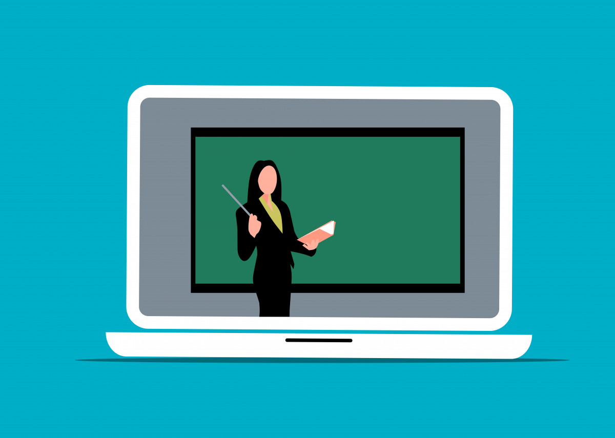 Учителя требуют справедливой оплаты труда: почему зарплата педагогов должна вырасти?