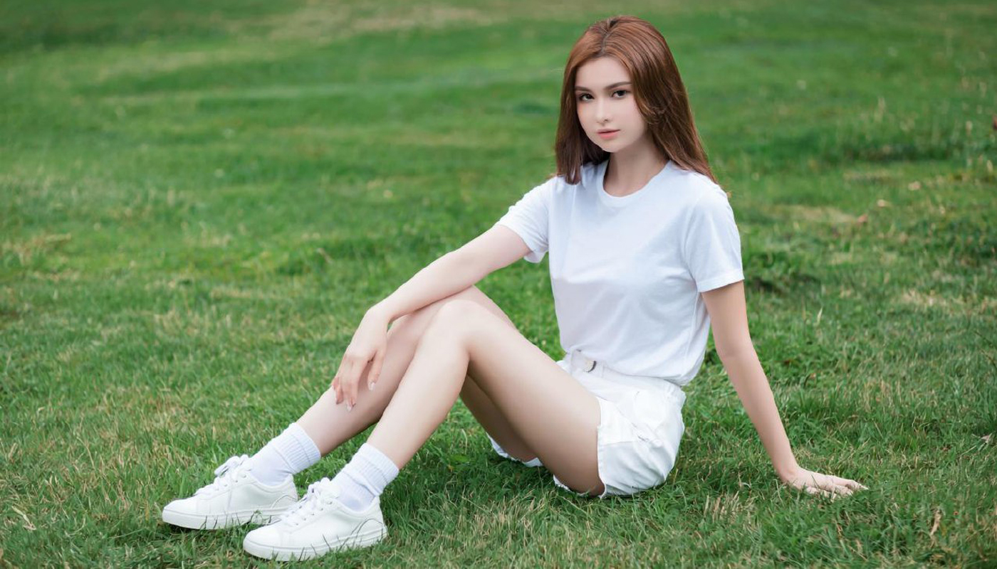 Белые вещи не пожелтеют: теперь только при такой температуре стираю футболки и носки