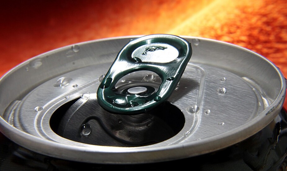 За повторную продажу энергетиков детям хотят ввести уголовную статью